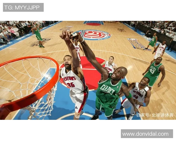 黑人篮球和足球明星的卓越成就与影响力探讨